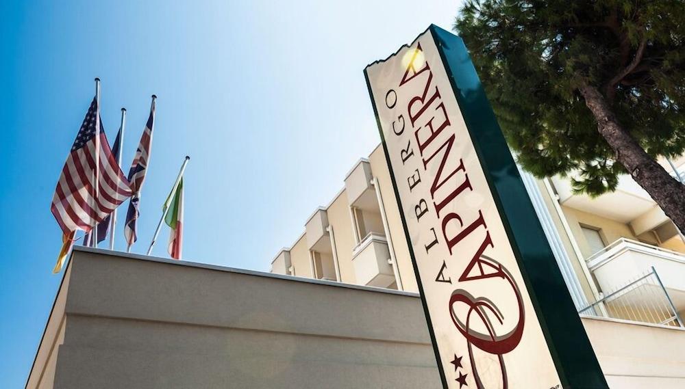 Hotel Capinera Rimini Exteriör bild