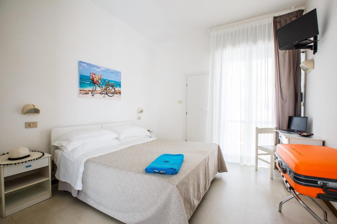 Hotel Capinera Rimini Exteriör bild